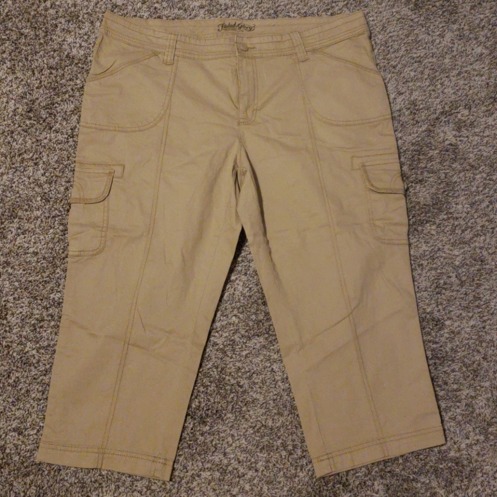 Khaki Capris